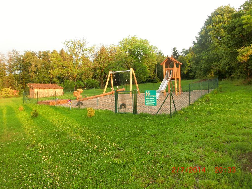 Bio Ferienhof Heiler Feldkirchen-Westerham Exteriör bild